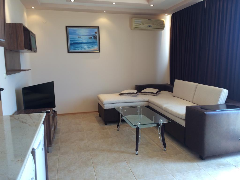Golden Sea View Apartments Ahyolu Dış mekan fotoğraf